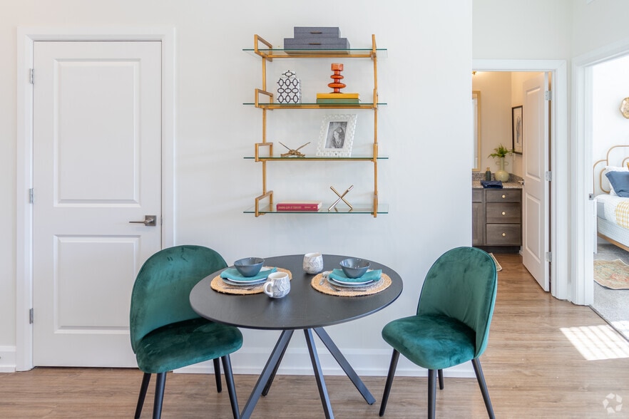 Primary Photo - Skytop Apartments