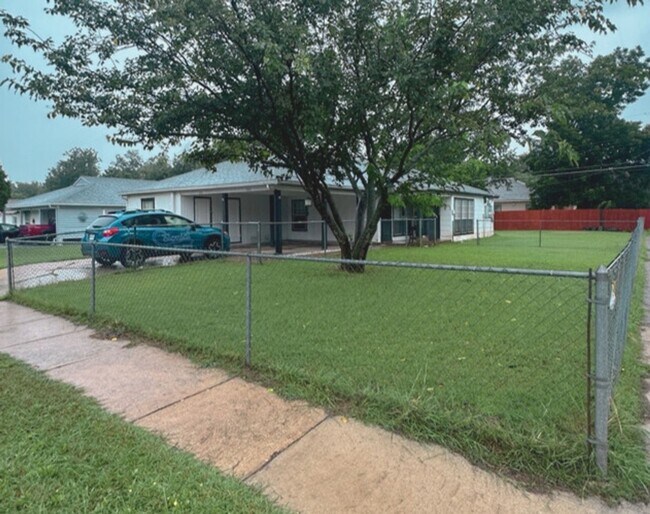 Primary Photo - 1313 Jacqueline St