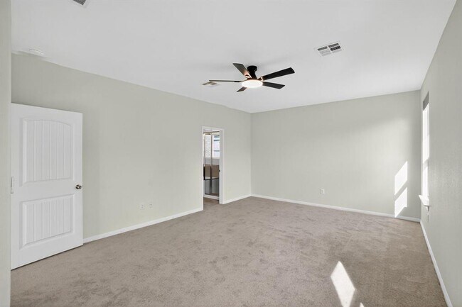 Building Photo - 620 Carly Ann Ln