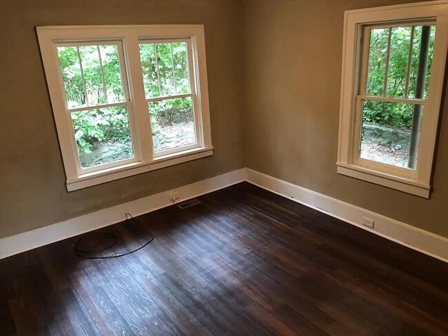 Building Photo - 419 Haynes St