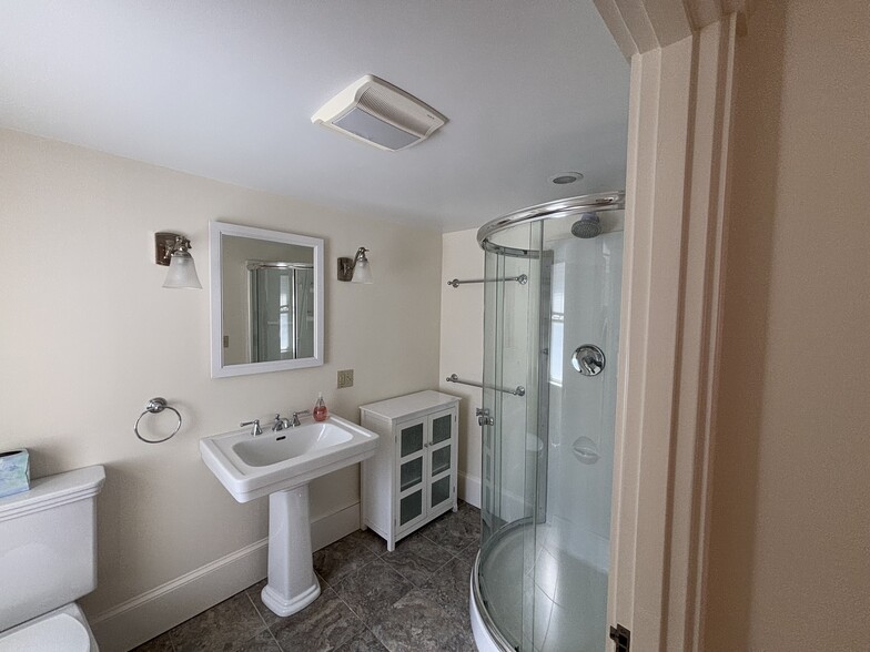 Bathroom - 20 Jewett St