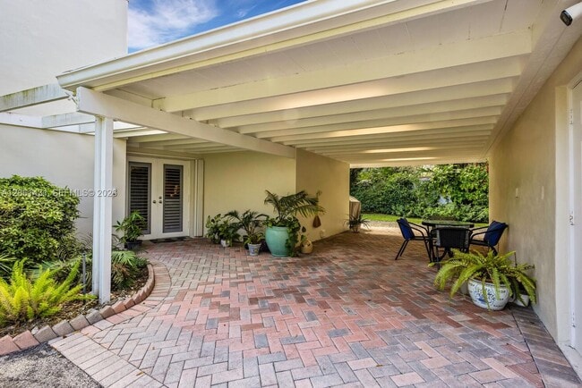 Building Photo - 12200 SW 74th Ct