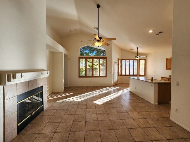 Building Photo - Charming Single-Story Pulte Home in a corner lot. 0