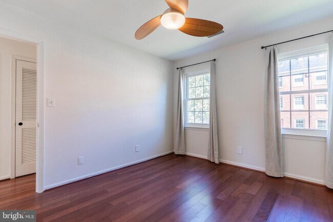 Building Photo - 603 Bashford Ln