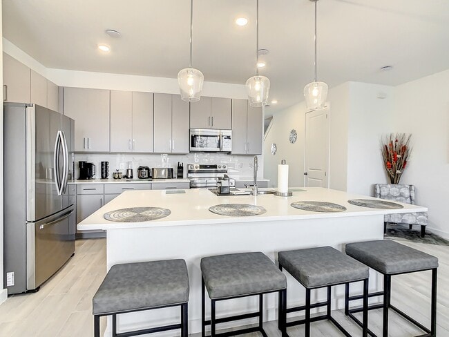 Building Photo - 1055 Plantation Ln