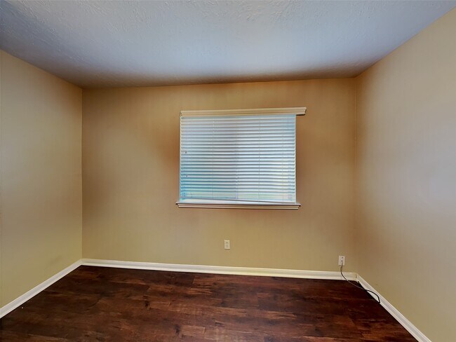 Building Photo - 29010 Ashbrook Ln