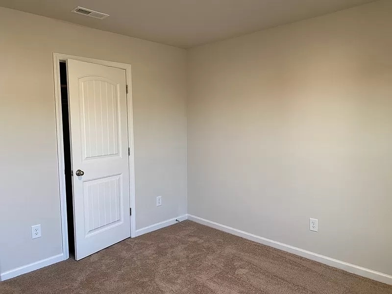 Building Photo - Room in Single Family Home on Fallen Tree Dr
