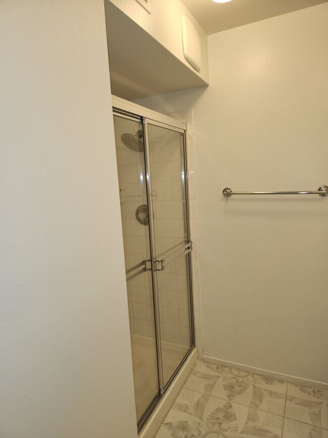 Building Photo - Single-Story 2 Bed, 2 Bath with 2-Car Garage in Gate Community