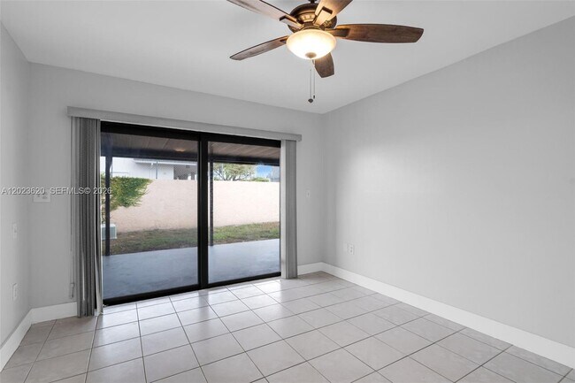 Building Photo - 3815 SW 82nd Ave