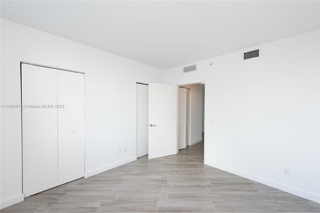 Building Photo - 4250 Biscayne Blvd