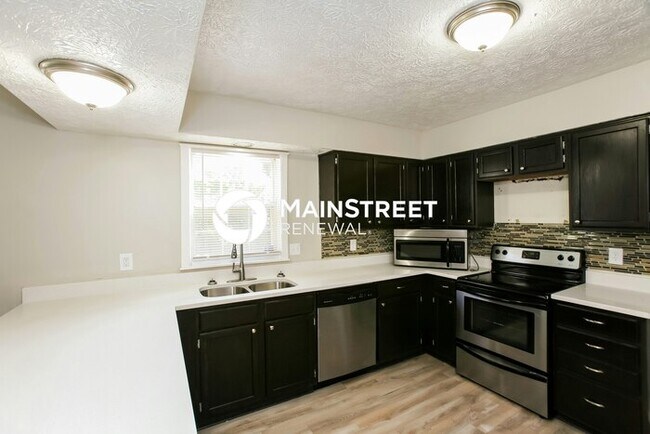 Building Photo - 4 Bedroom Pet-Friendly Home in INDIANAPOLIS, IN with Main Street Renewal