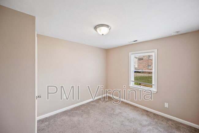 Building Photo - 4217 Dunning Rd