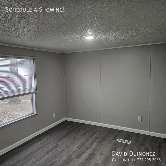 Building Photo - 2737 W Washington Center Rd