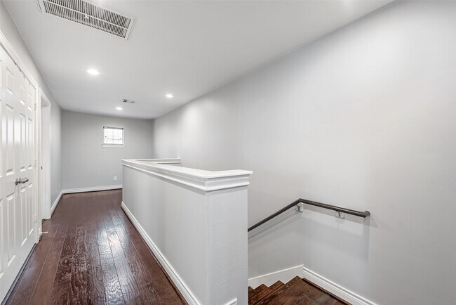 Building Photo - 5950 Kansas St