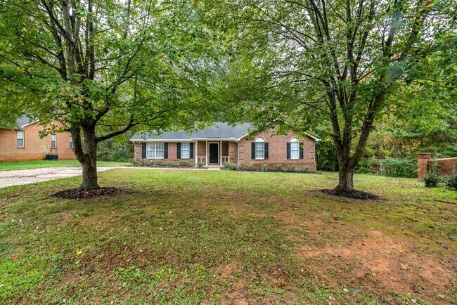 Building Photo - 3205 Bob White Cir