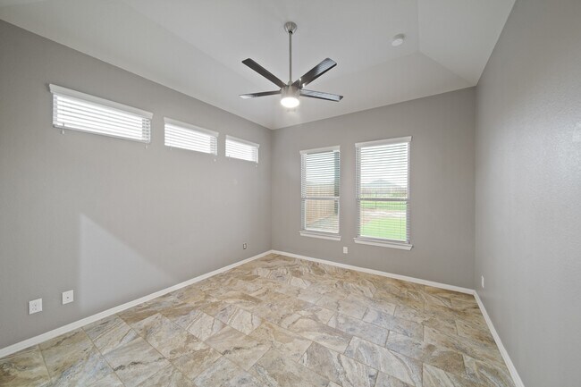 Building Photo - 6614 Sterling Shores Ln