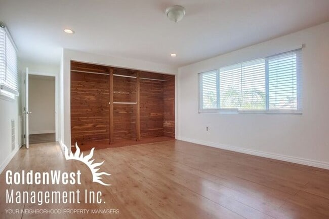 Building Photo - Newly Remodeled 5Bdm 3Ba Single-Family Hom...
