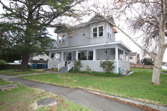 Building Photo - 309 N Adams St