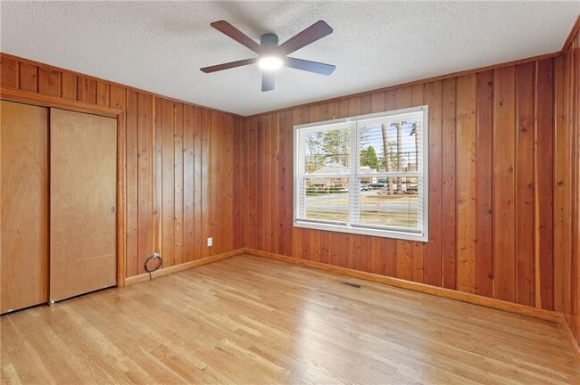 Building Photo - 798 Bank St SE