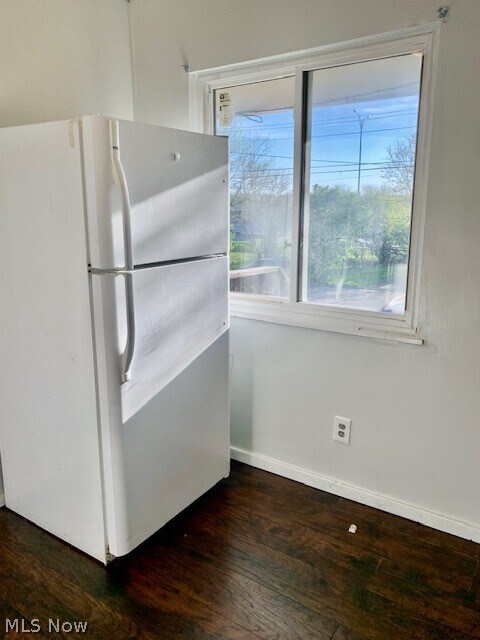 Building Photo - 2047 20th St SW