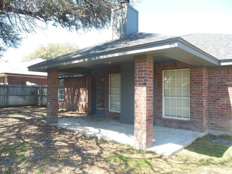 Building Photo - 4106 Fawn Dr