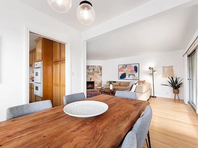 Building Photo - 10746 Cranks Rd