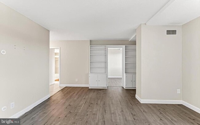 Building Photo - 501 Slaters Ln