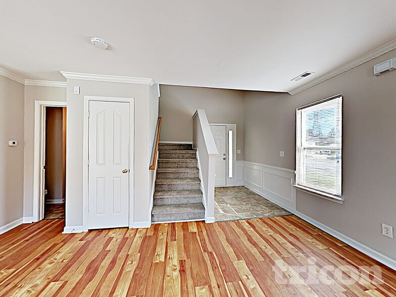 Building Photo - 1111 Rolette Ct