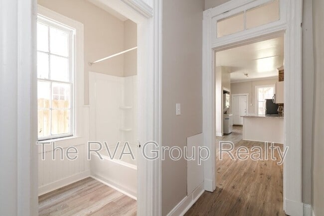 Building Photo - 609 N 27th St