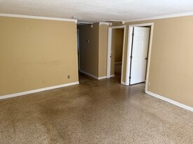 Building Photo - 6067 Longchamp Dr