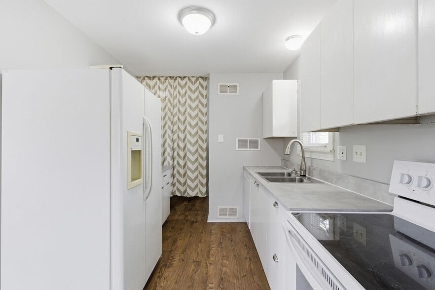 Building Photo - 125 Sheffield Dr