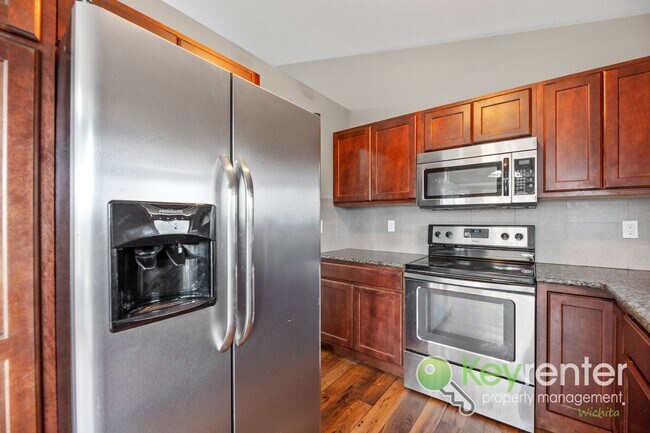 Building Photo - 2315-2317 E Coolwater St Duplex