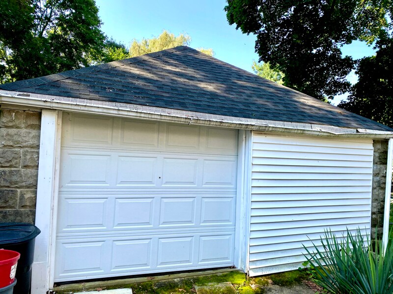 Building Photo - 23 Farmcrest Ave