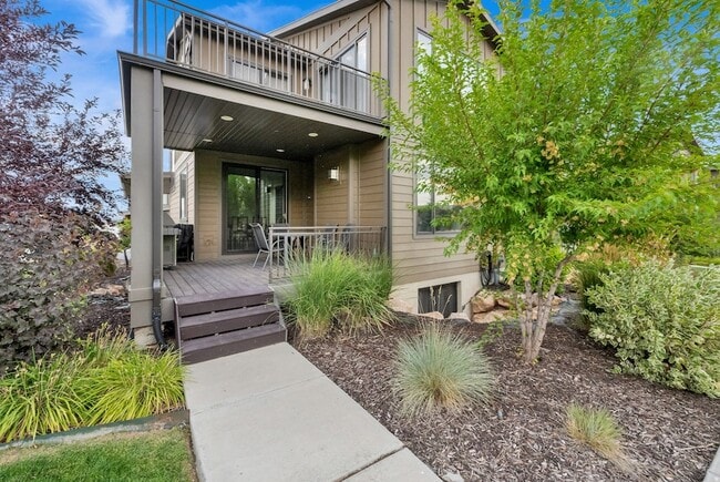 Building Photo - 6357 E 820 S