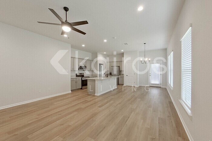 Building Photo - 13963 Barrington Ave