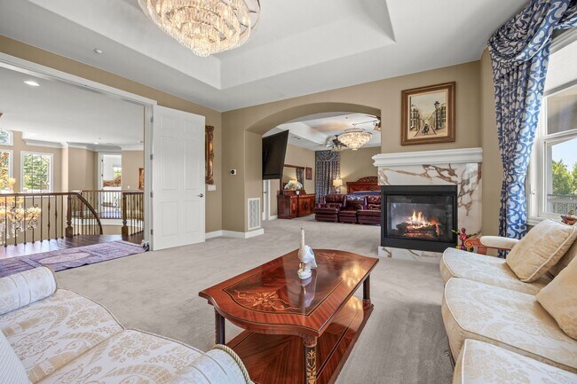 Building Photo - Exquisite Luxury Living in the Moorpark Co...