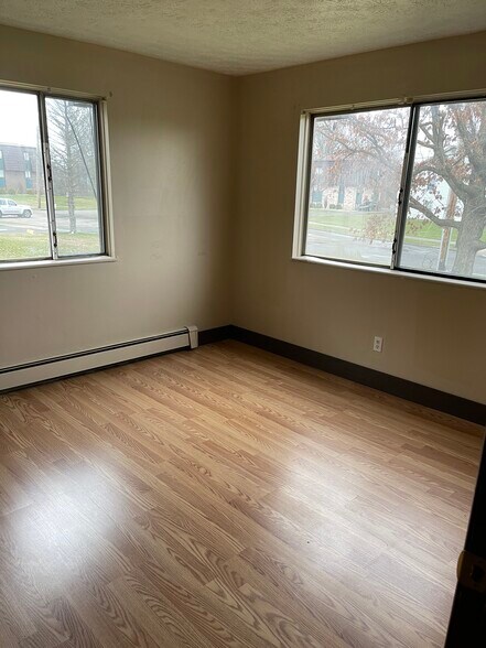 Building Photo - 735 Mauro Cir SE