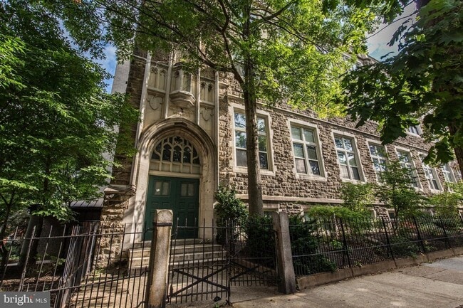 Building Photo - 3809 Spring Garden St