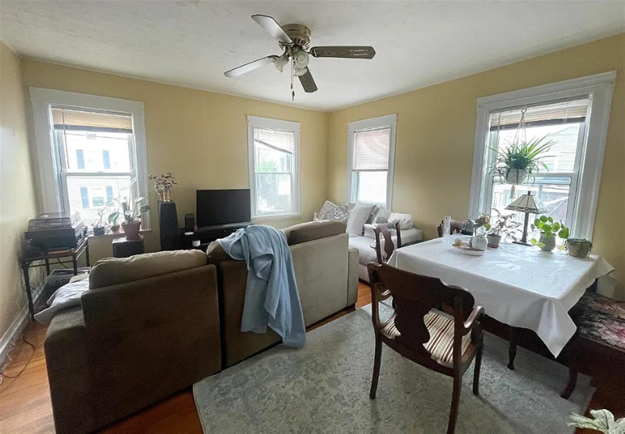 Building Photo - 123 Winthrop St