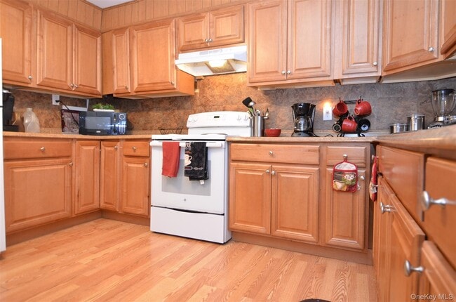 Building Photo - 1342 US-44