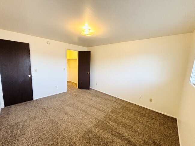 Building Photo - 4768 S Bonair St