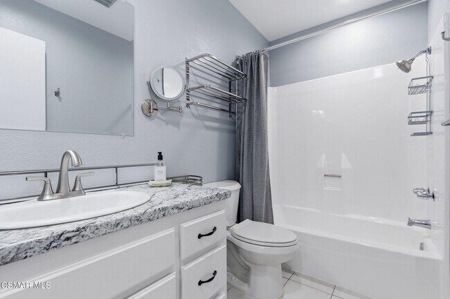 Building Photo - 254 Sequoia Ct