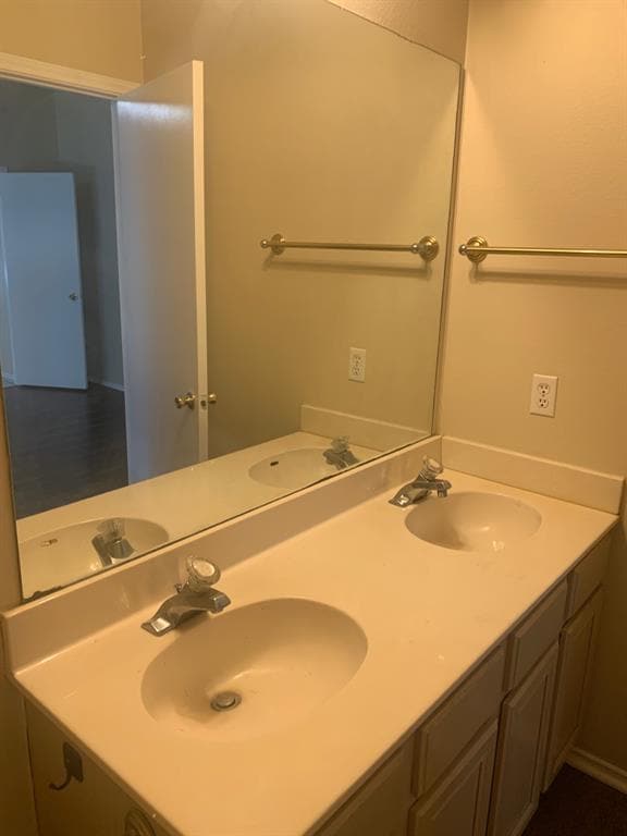 Building Photo - 1507 Parkwood Dr