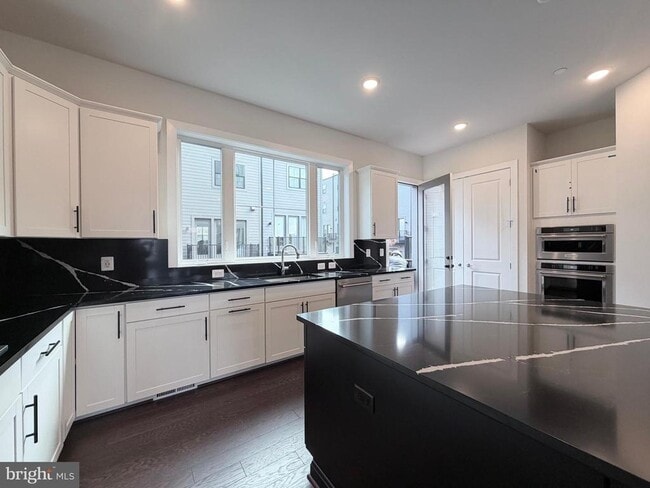 Building Photo - 11924 Caravelle Lp