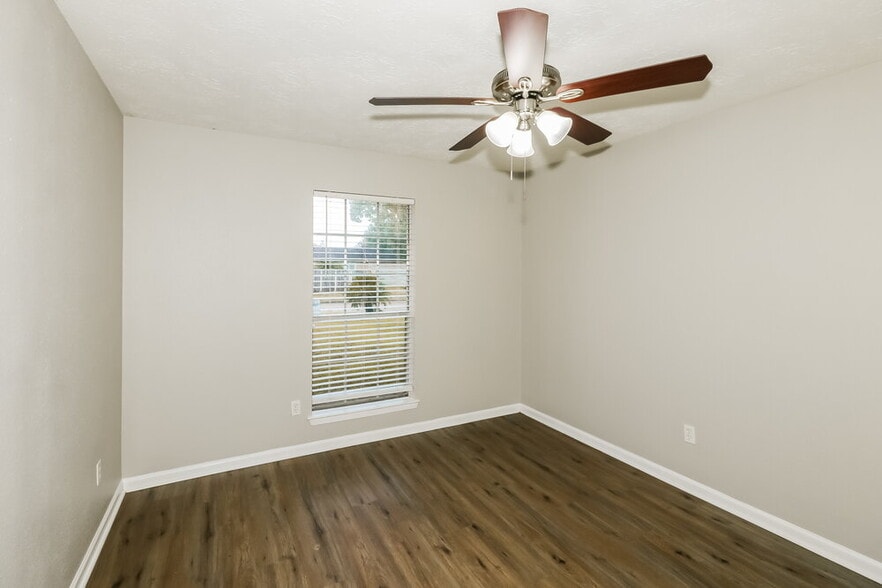 Building Photo - 16507 Quail Meadow Dr