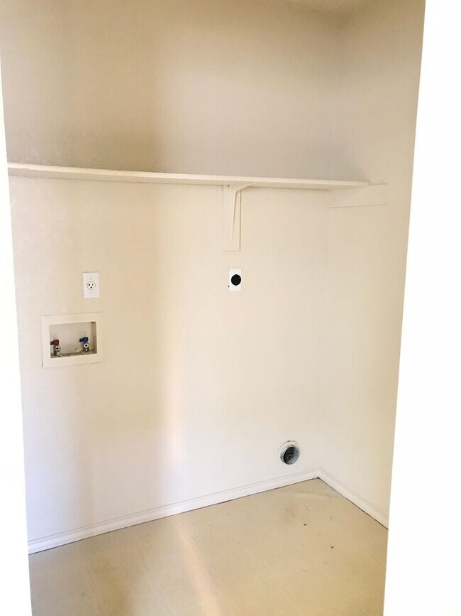 Building Photo - 3-Bedroom House for Rent in Killeen