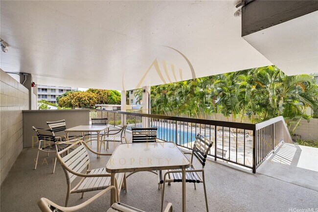 Building Photo - Spacious Makiki 1-Bedroom Condo with Parking & Pool – Anga-Roa