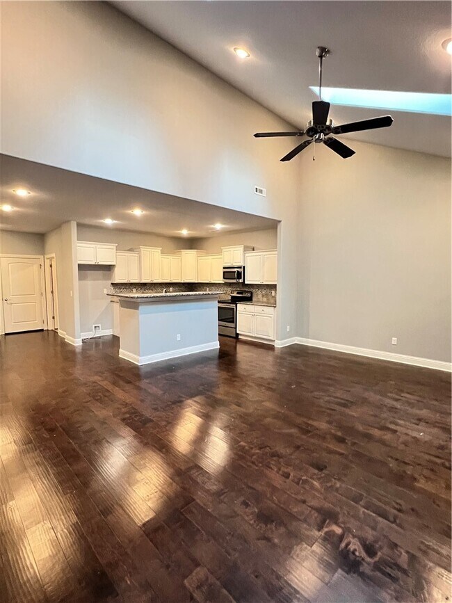 Building Photo - 2007 S Dixieland Rd