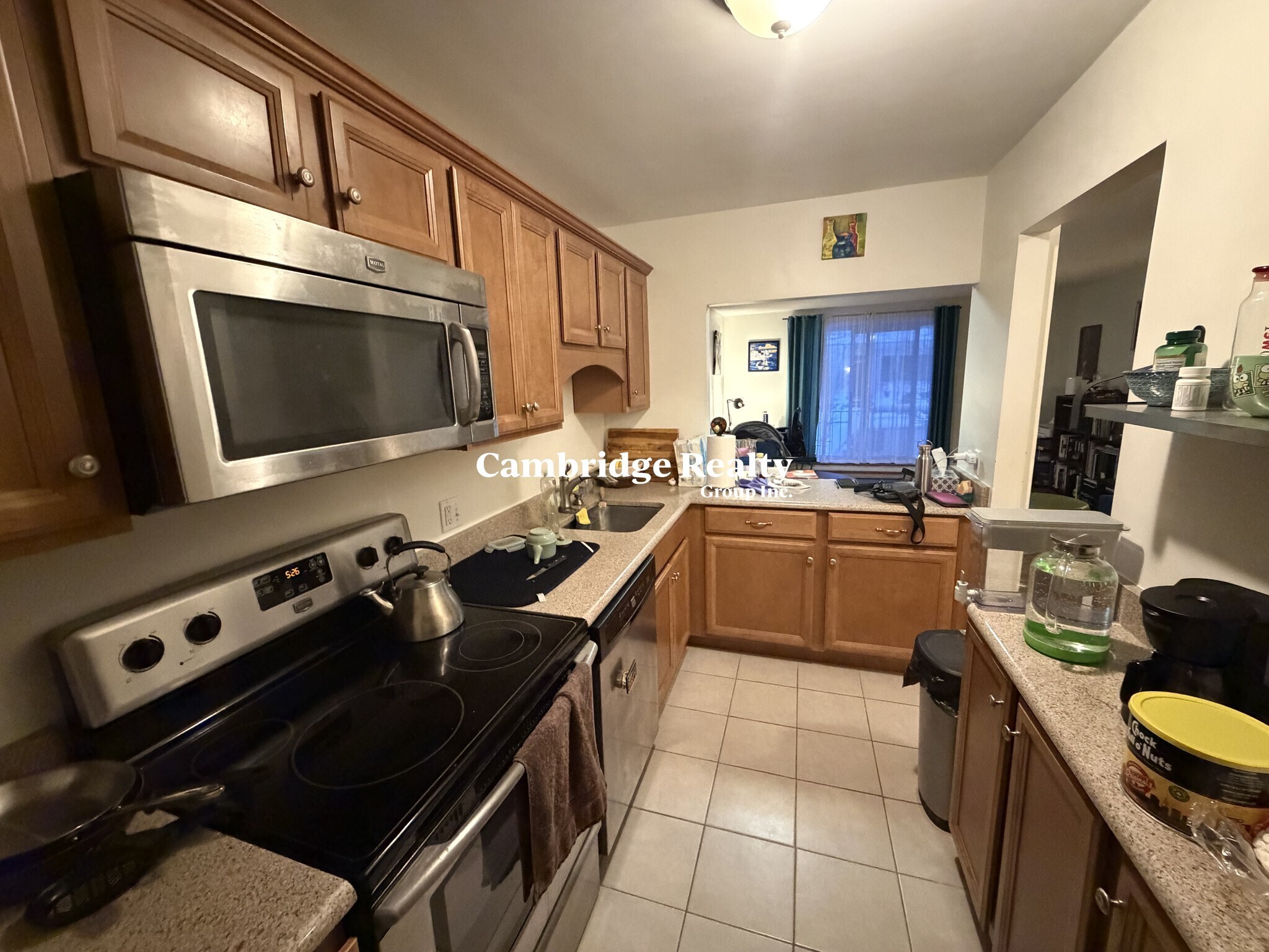 Building Photo - 803 Centre St