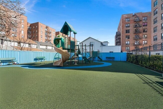 Building Photo - 1237 Avenue Z